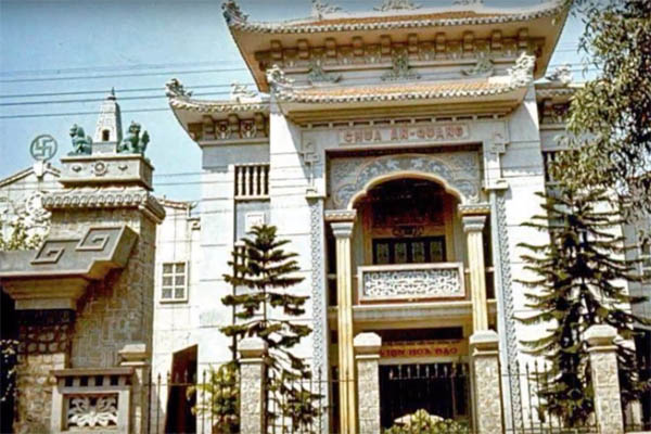 CHUA ông một cái răng